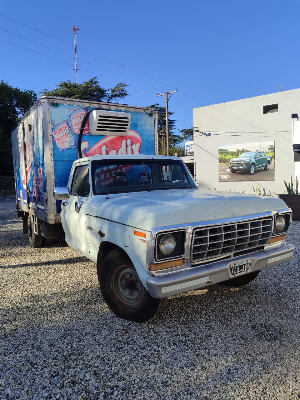 Ford - F-250  - PERKINS 6 - 1976